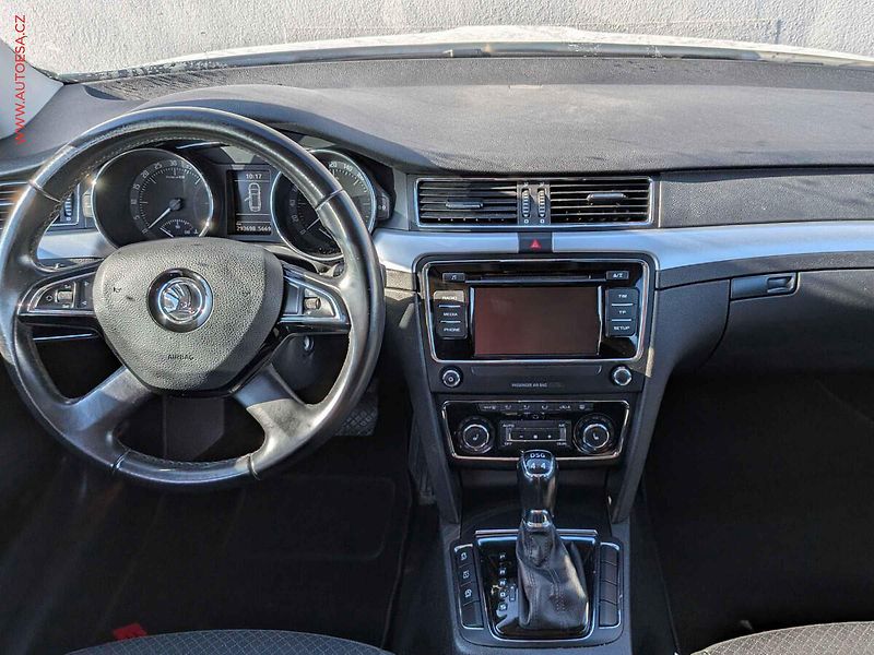 Škoda Superb (2015) 2.0TDi 4x4, ČR, DSG, xenon - fotka 8 z 18