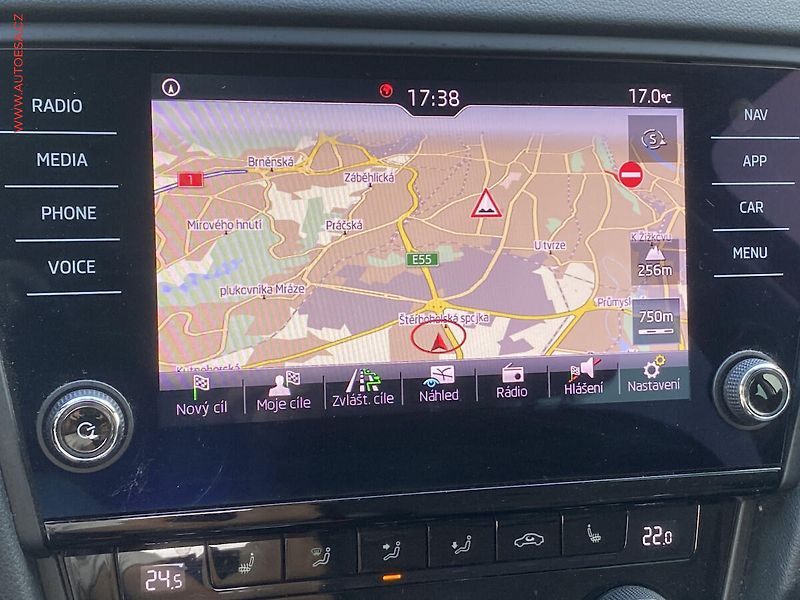 Škoda Octavia (2018) 1.5 TSi, Style, navi, +kola - fotka 16 z 18