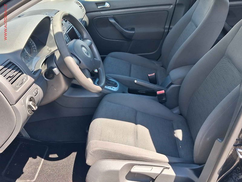 Volkswagen Golf (2005) 1.9 TDi, AT - fotka 9 z 16
