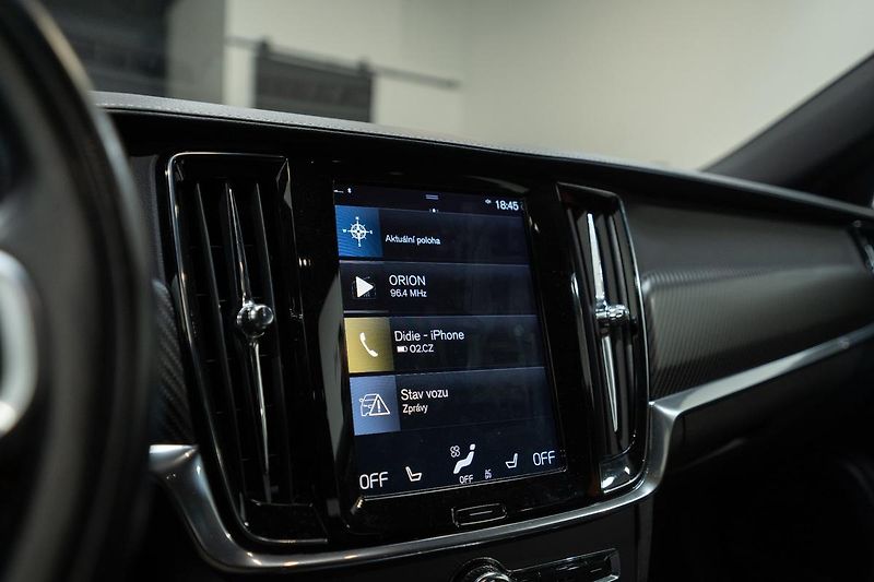 Volvo V90 Cross Country 2.0 140 kW - fotka 15 z 39