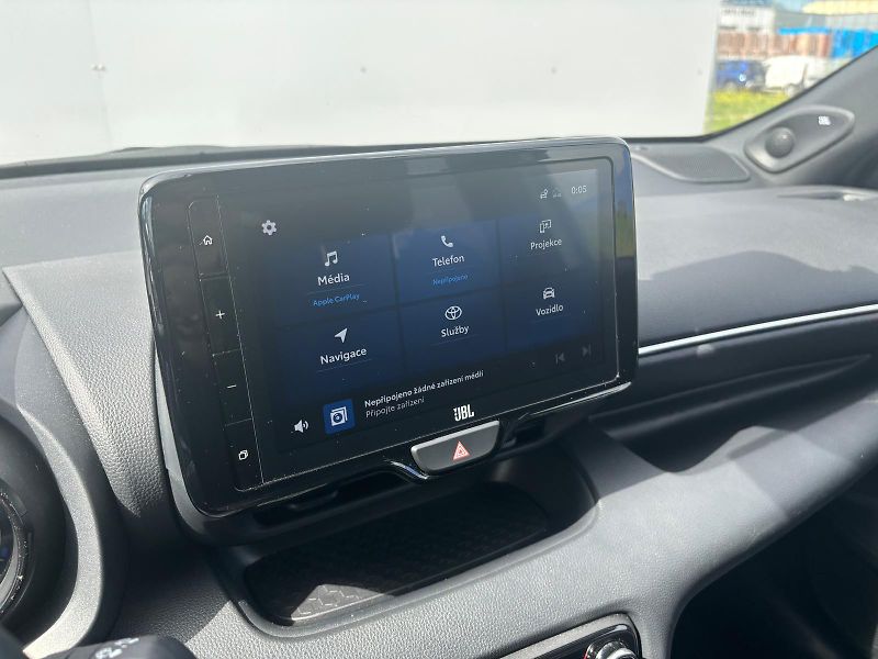 Toyota Yaris 1.5 HSD e-CVT Selection Style - fotka 18 z 28