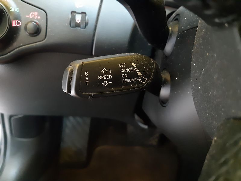 Audi A4 2.0 TDI AVANT NAVI DIGIKLIMA - fotka 16 z 21