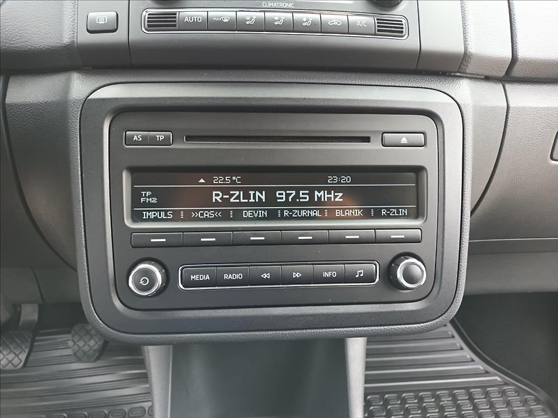 Škoda Fabia 1,6 TDI,77KW,1MAJ,TAŽNÉ,VÝHŘEV - fotka 29 z 37