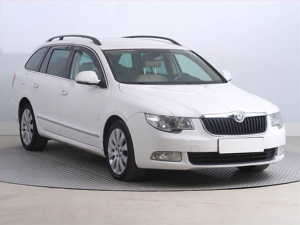 Škoda Superb Elegance 2.0 TDI, Navi, Xenony
