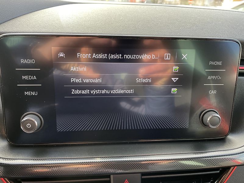 Škoda Kamiq 1,5 TSi/110kW DSG- Monte Carlo - fotka 31 z 81