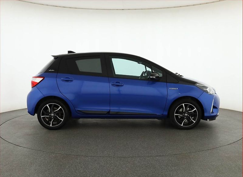 Toyota Yaris (2018) 1.5 Hybrid, Automat - fotka 6 z 19