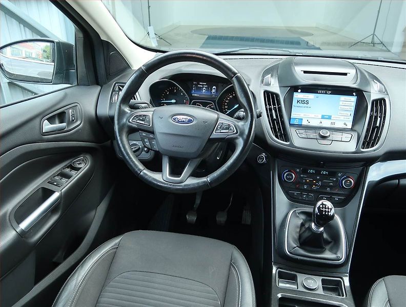 Ford Kuga (2018) 2.0 TDCi, 4X4, ČR,1.maj - fotka 7 z 16
