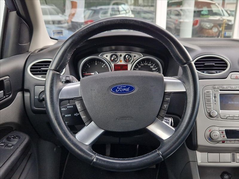 Ford Focus 1,6 TDCi NOVÉ TURBO VELKÝ SERV - fotka 18 z 29