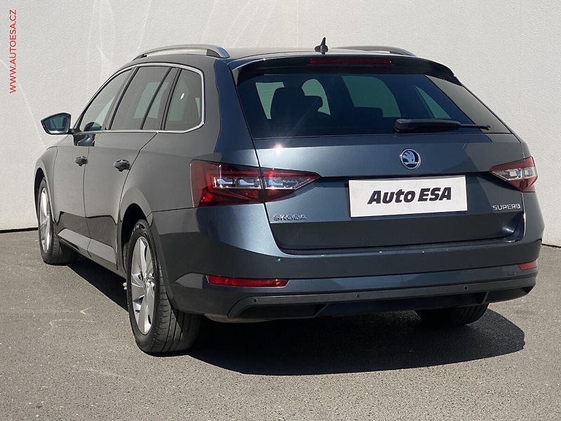 Škoda Superb (2017) 2.0 TDi, Style, DSG, bixen - fotka 6 z 19