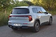 Záď nese rysy typické pro vozy SUV.