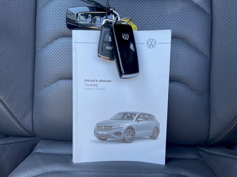 Volkswagen Touareg (2023) R-Line 3.0 TDI 210 kW V6 4Moti - fotka 34 z 35