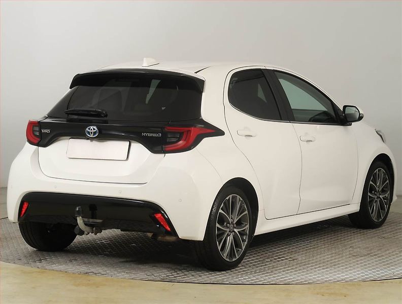 Toyota Yaris (2022) Executive 1.5 VVT-i Hybrid - fotka 5 z 21