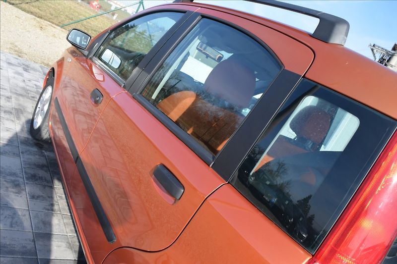 Fiat Panda 1,2 i 44KW AUTOMAT KLIMA ALU - fotka 11 z 49