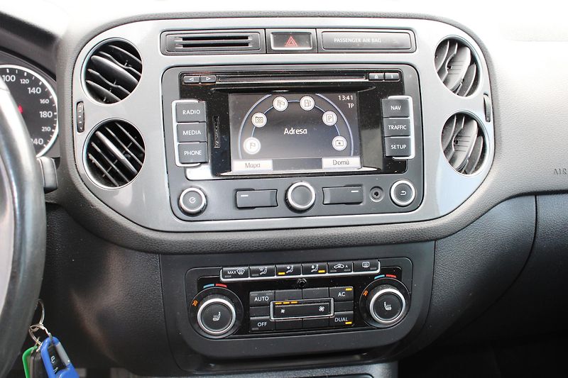 Volkswagen Tiguan (2012) REZERVACE - fotka 16 z 23