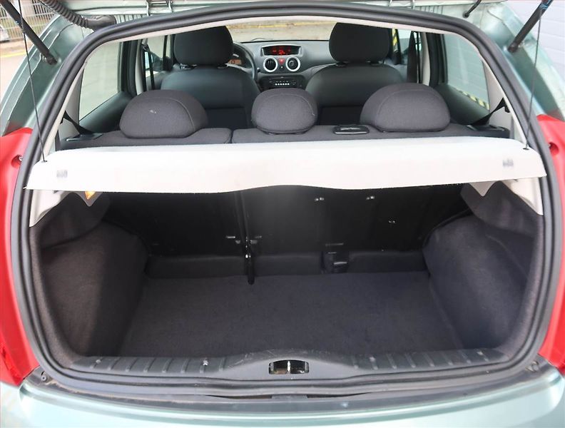 Citroën C3 (2008) 1.1 i, jezdí dobře - fotka 13 z 14