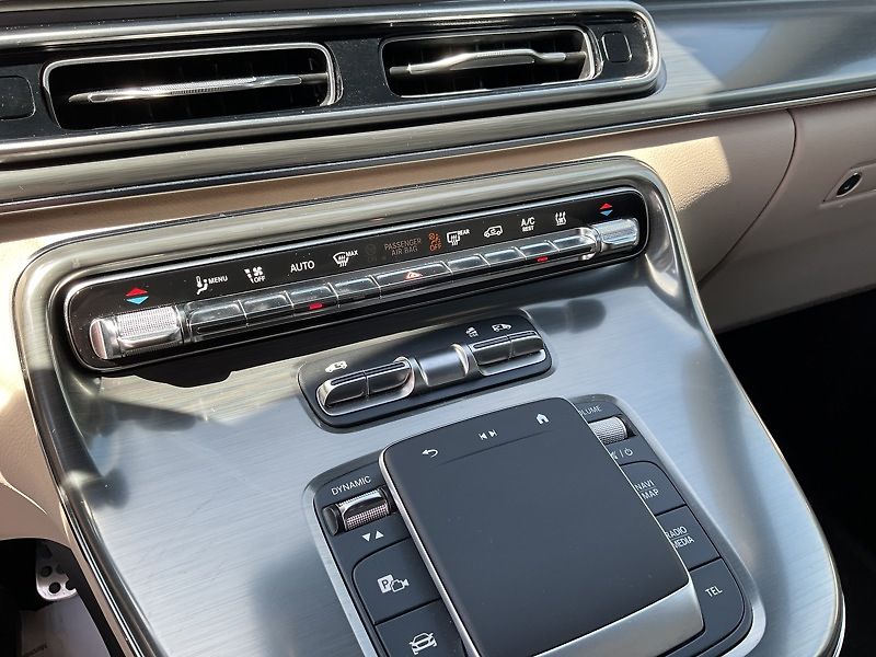 Mercedes-Benz Třídy V V-Třída 300D 4MATIC EXCLUSIVE - fotka 9 z 10