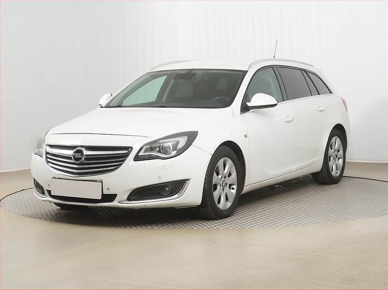 Opel Insignia (2014) 2.0 CDTI, Serv.kniha, Xenony - fotka 2 z 16