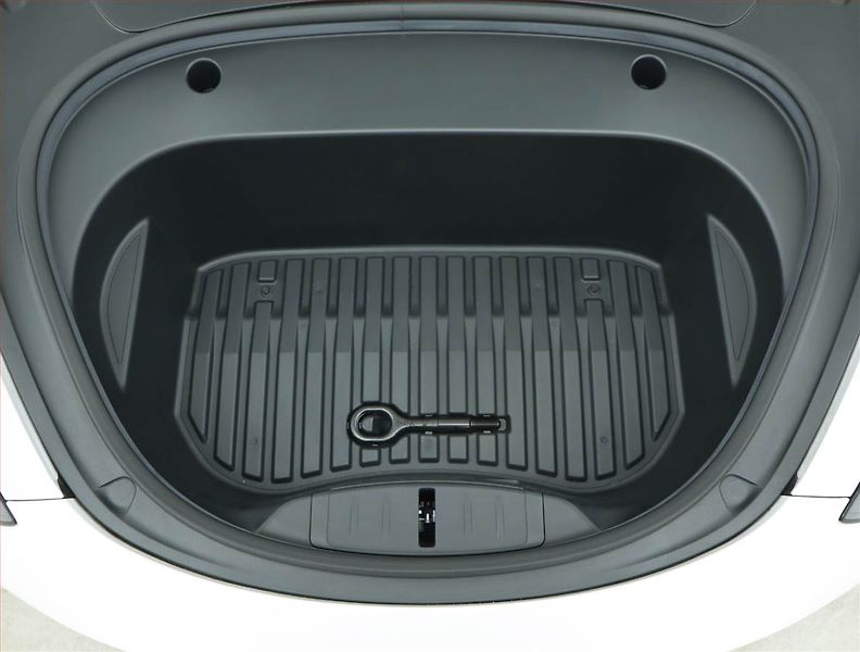 Tesla Model 3 (2021) Long Range 4WD 79kWh, SoH 91% - fotka 19 z 21