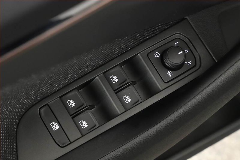 Škoda Scala (2025) 1.0 TSI, Top Selection, FullLe - fotka 18 z 18