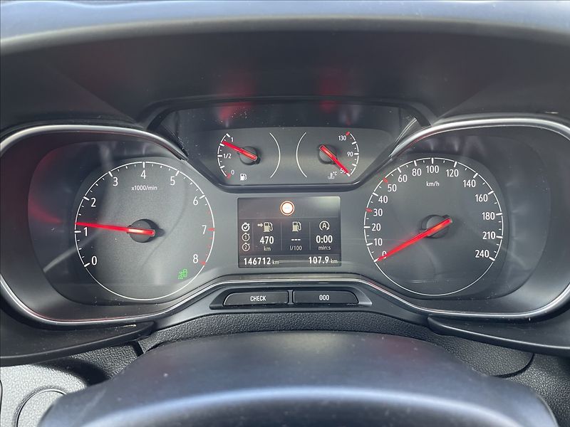 Opel Combo 1,2 i 81 KW LIFE PANORAMA CZ - fotka 7 z 30
