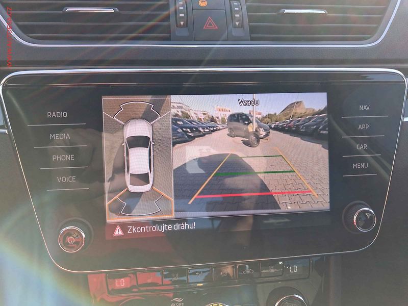 Škoda Superb (2020) 2.0 TDi, 2.maj,ČR, L&K, DSG - fotka 19 z 20