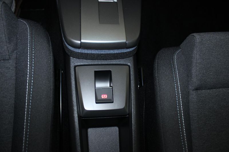Opel Frontera (2026) Edition Hybrid 1.2 TURBO 81kW - fotka 12 z 16