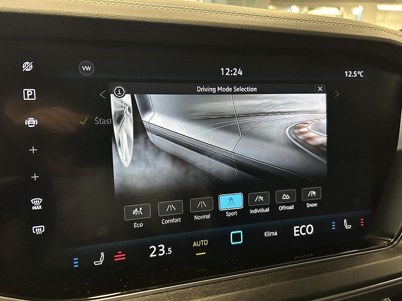 Volkswagen Touareg (2024) 3.0TDi 210kW ELEG/NV/Panor/TZ - fotka 17 z 43