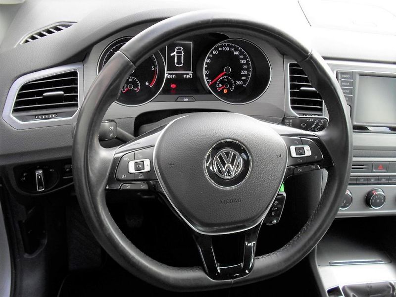 Volkswagen Golf Sportsvan 1,6 TDI ALU ESP PDC REZERVACE! - fotka 25 z 35