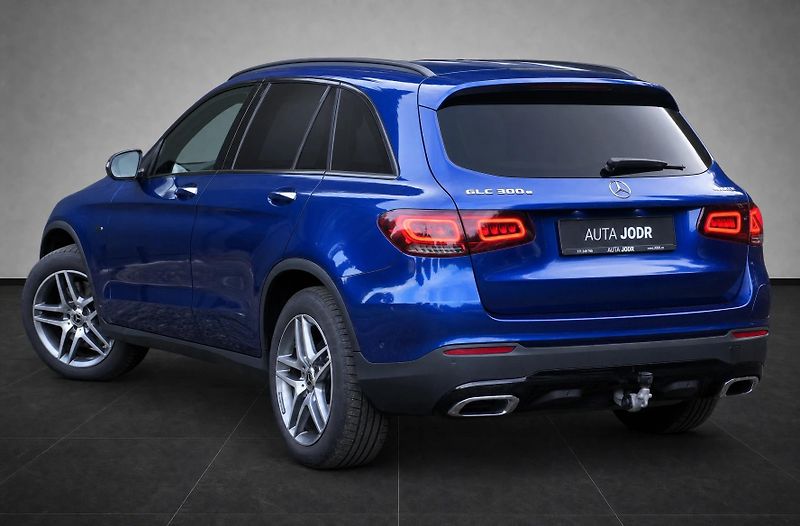 Mercedes-Benz GLC 300e, 4Matic, ČR, Vzduch - fotka 3 z 33