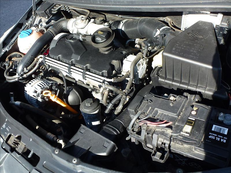 Škoda Roomster 1,9 TDI -  BEZ KOROZE !!!!!!! - fotka 40 z 54
