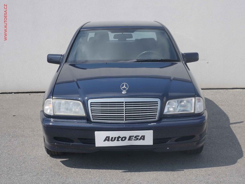 Mercedes-Benz Třídy C (1998) 2.0i, ČR, TZ - fotka 2 z 13