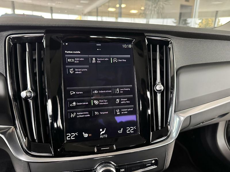 Volvo S90 D4 Aut*140kW*LED*REZERVACE! - fotka 22 z 33