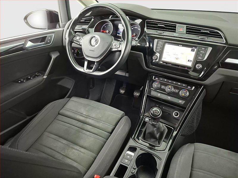 Volkswagen Touran (2018) 2.0 TDI, Serv.kniha, Navi - fotka 7 z 19