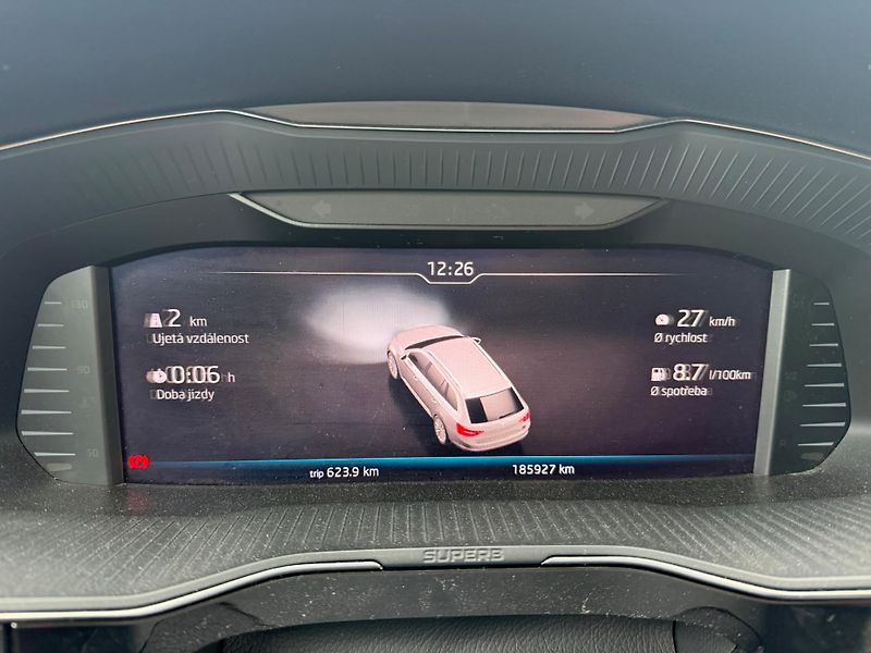 Škoda Superb 2.0 TDI DSG 4x4 Laurin&Klement - fotka 11 z 12
