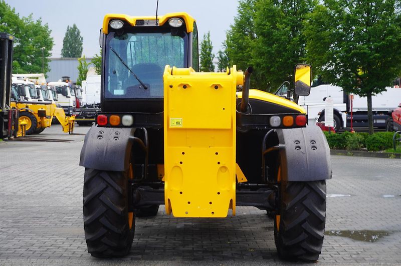 JCB (2019) 535-95 / 3.5 T / range 9.5 m - fotka 6 z 24