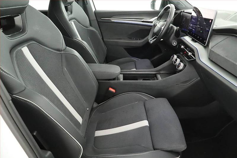 Škoda Kodiaq (2025) 2.0 TDI, Sportline, Navigace - fotka 7 z 20