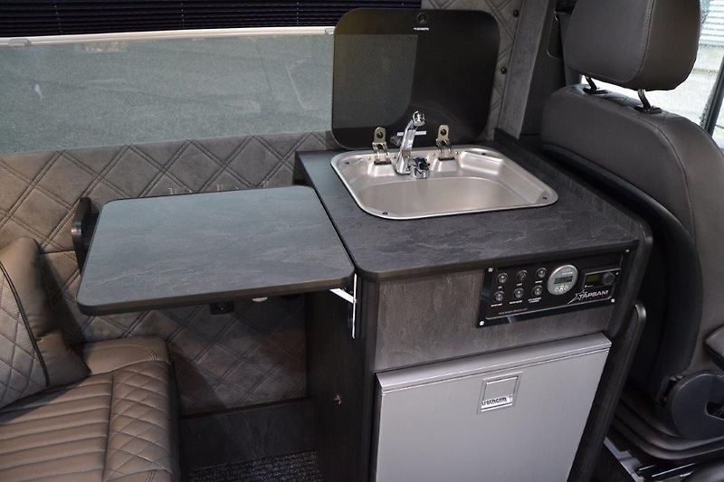 Mercedes-Benz  317 9G Camper - vestavba - fotka 50 z 58