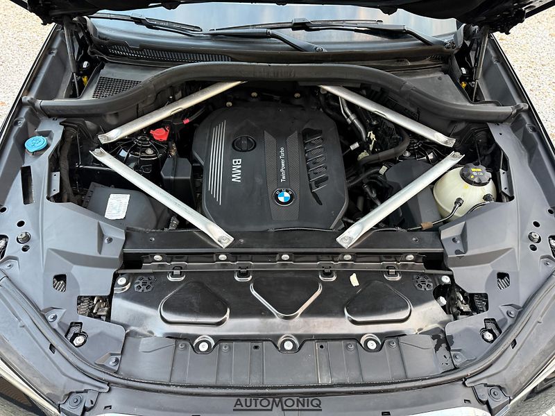 BMW X5 (2019) xDrive30d Panorama, Ambient - fotka 13 z 27