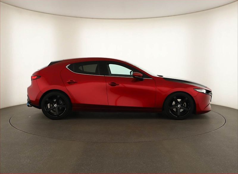 Mazda 3 (2021) 2.0 e-Skyactiv X - fotka 6 z 15