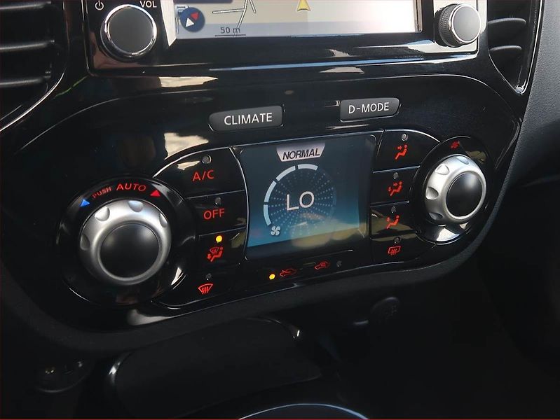 Nissan Juke (2019) 1.6 i, Kůže, Navi, Tempomat - fotka 12 z 18