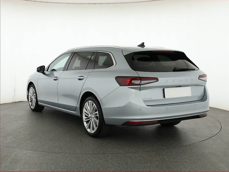 Škoda Superb (2024) 2.0 TSI - fotka 4 z 21