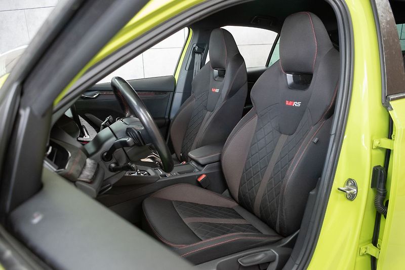 Škoda Octavia RS 2.0 TSI 225kW 2xKOLA*DPH*ČR - fotka 11 z 44
