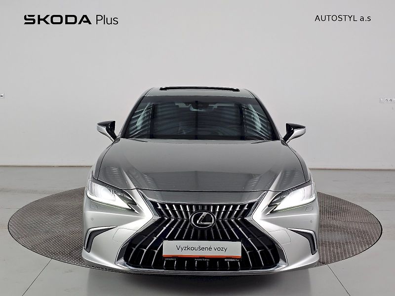 Lexus ES 300h (2025) 2.5HEV 218k Business Edition - fotka 4 z 33