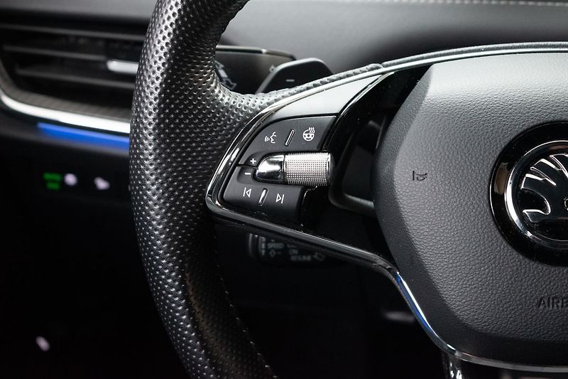 Škoda Enyaq 60 62kWh SPORTLINE*SoH-87%*DPH - fotka 16 z 40
