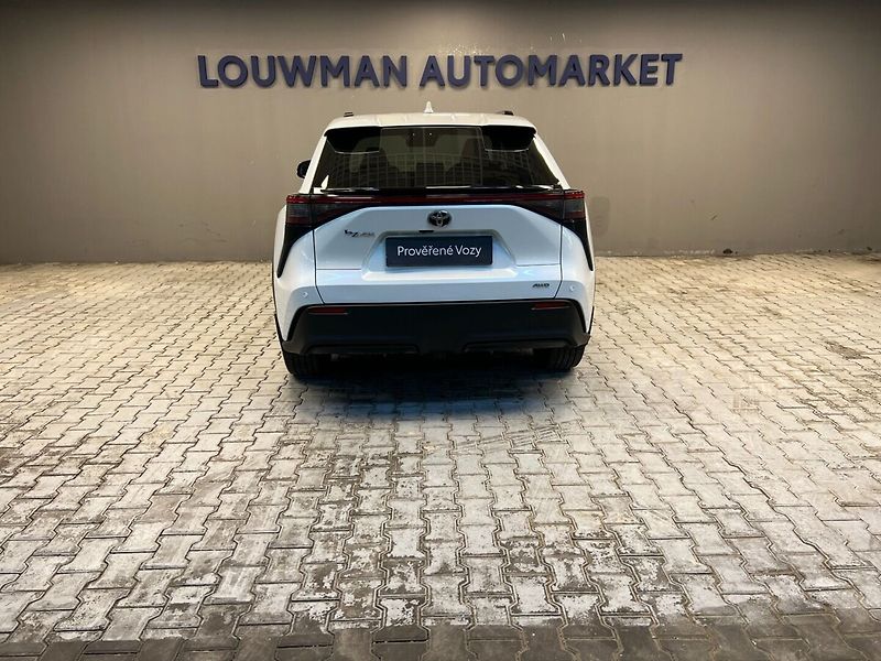 Toyota bZ4X PRESTIGE AWD - fotka 16 z 18