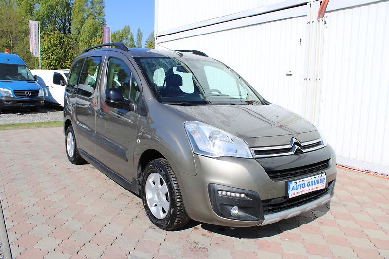 Citroën Berlingo 1,6 HDI Multispace Automat - fotka 2 z 21