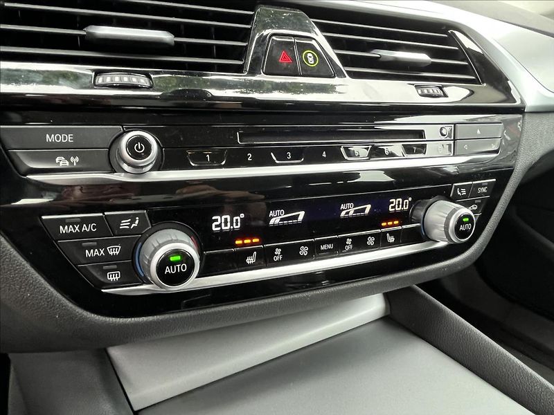 BMW Řada 5 2,0 d 140kW  Navi,LED,Kamera - fotka 23 z 45