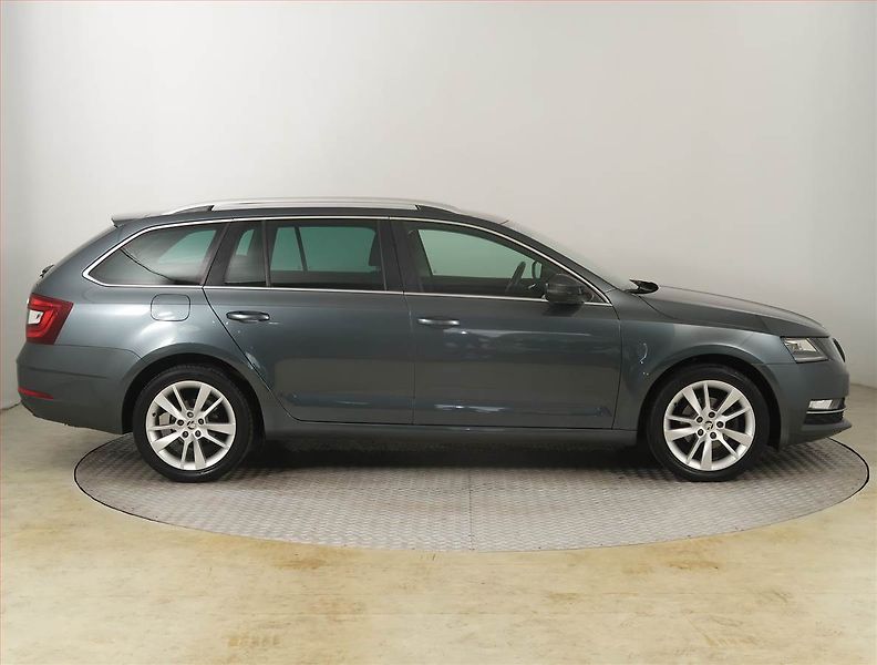 Škoda Octavia (2018) Style 1.6 TDI, ČR,1.maj, Kůže - fotka 6 z 23