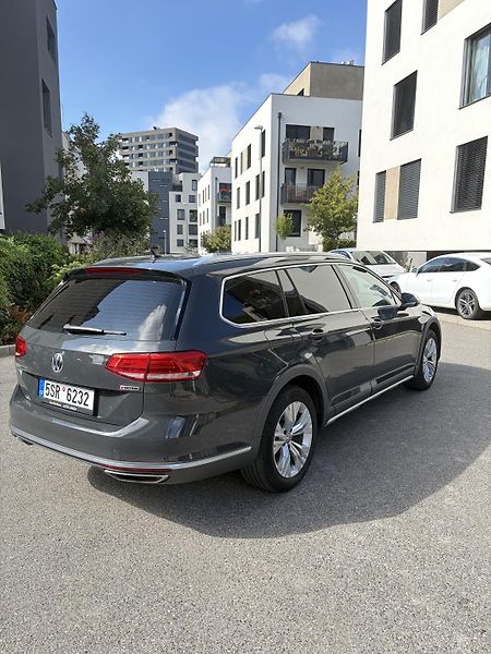 Volkswagen Passat Variant (2019) - fotka 13 z 22