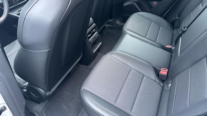 Porsche Macan (2026) 4 - fotka 26 z 30
